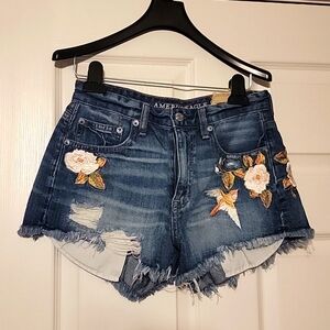 American Eagle 4 vintage embroidered shorts